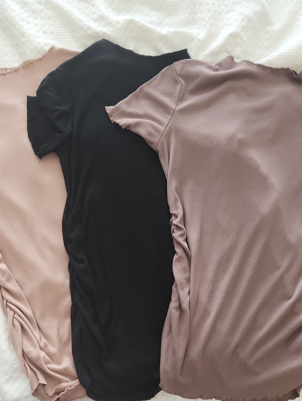 Women’s Short Sleeve Ribbed Tee - Black and Mauve
